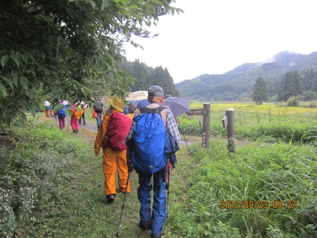  �������h